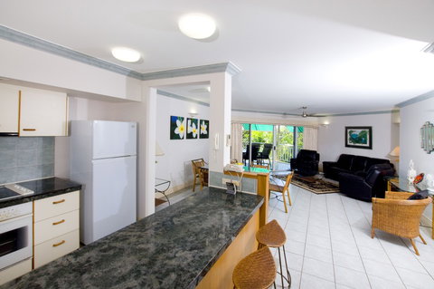 On The Beach Holiday Apartments - Coogee Beach Accommodation 6