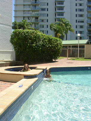 Burleigh Gardens North Hi Rise - Coogee Beach Accommodation 5