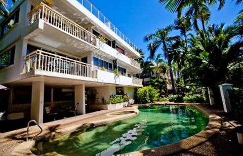 Driftwood Mantaray On Macrossan - Coogee Beach Accommodation 4