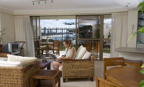 Gemini Court Holiday Apartments - Coogee Beach Accommodation 2