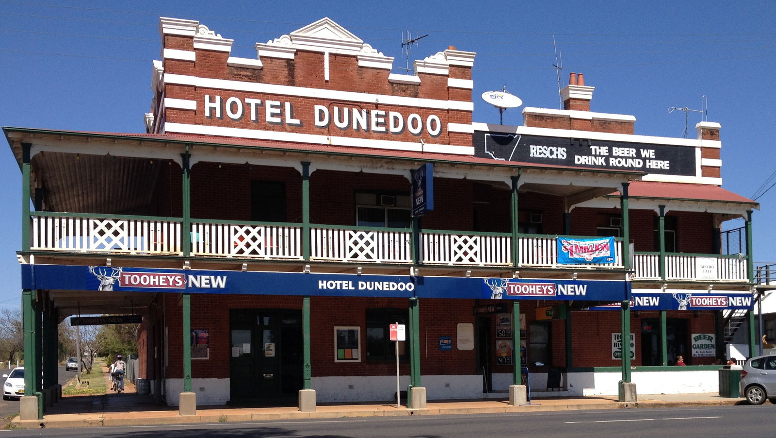 Dunedoo NSW Coogee Beach Accommodation