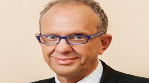 Kym Carter - Coogee Beach Accommodation 0