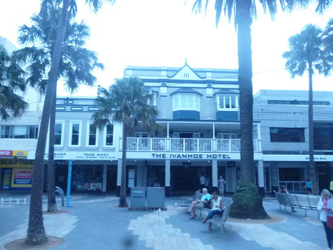 Ivanhoe Hotel - Coogee Beach Accommodation 0