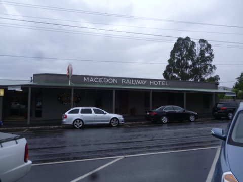 Macedon Family Hotel - Coogee Beach Accommodation 0