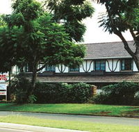 A Tudor Lodge Motel - Coogee Beach Accommodation