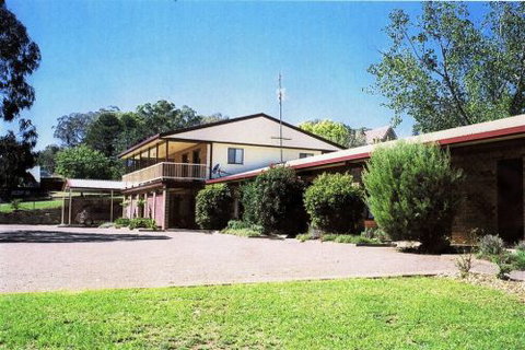 Hills Of Gold Motel - Coogee Beach Accommodation 0