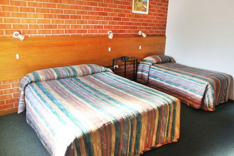 Catalina Motel Lake Macquarie - Coogee Beach Accommodation 5