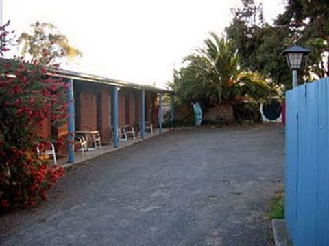 La Cochon Rose Motel & Art Gallery - Coogee Beach Accommodation 0