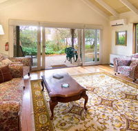 Double Nut Chalets - Coogee Beach Accommodation