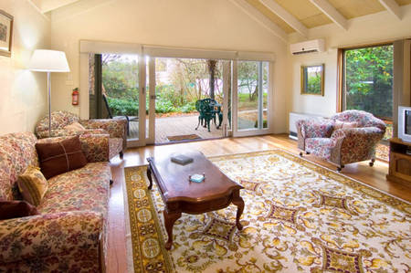 Double Nut Chalets - Coogee Beach Accommodation 0