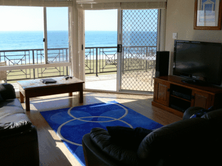 Old Bar NSW Coogee Beach Accommodation
