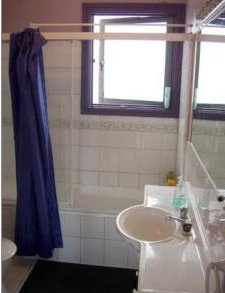 Balmain Backpackers - Coogee Beach Accommodation 4