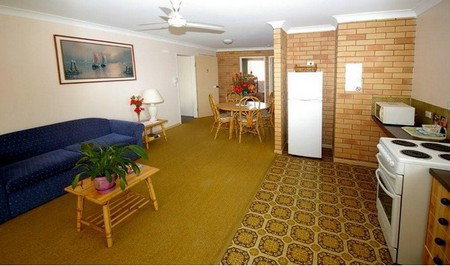 Beachlander Holiday Apartments - Coogee Beach Accommodation 1