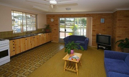 Beachlander Holiday Apartments - Coogee Beach Accommodation 4
