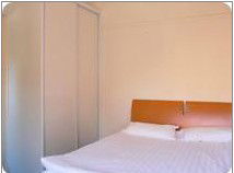 Carnarvon Lodge - Coogee Beach Accommodation 3