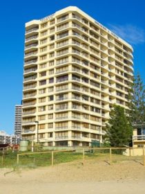 Breakers North Beachfront Apartments - Coogee Beach Accommodation 1