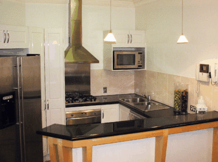 Macarthur Chambers - Coogee Beach Accommodation 4