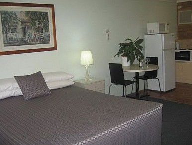 Paramount Motel And Serviced Apartments - Coogee Beach Accommodation 4