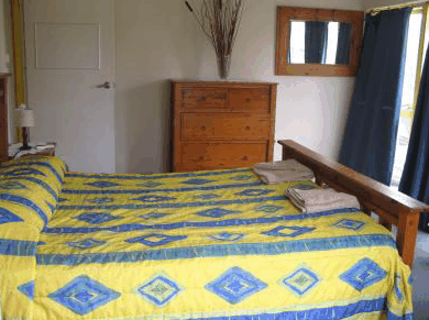 Sunset Court Holiday Apartments - Coogee Beach Accommodation 3