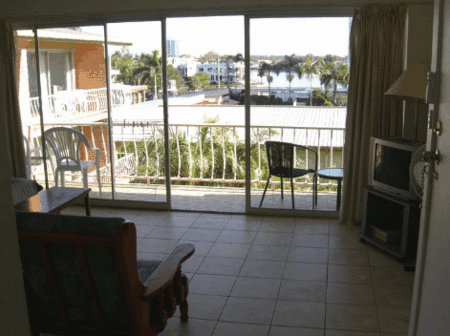 Sunset Court Holiday Apartments - Coogee Beach Accommodation 4