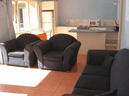 Sunset Court Holiday Apartments - Coogee Beach Accommodation 5