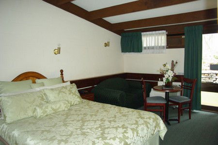 Blackheath Motor Inn - Coogee Beach Accommodation 4