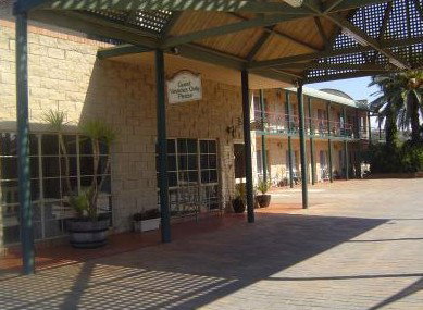 Mulwala Paradise Palms Motel - Coogee Beach Accommodation 1
