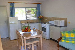 Clifton Sands Apartments - Coogee Beach Accommodation 2