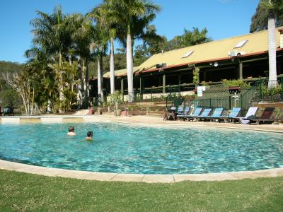Gaven QLD Coogee Beach Accommodation