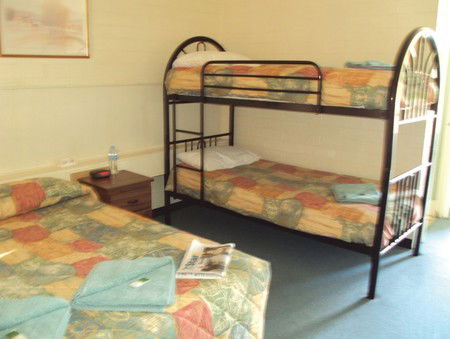 Leongatha Motel - Coogee Beach Accommodation 2