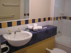 Nautilus Holiday Apartments - Coogee Beach Accommodation 5