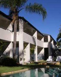 Noosa Parade Holiday Inn - Coogee Beach Accommodation 2