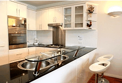 Jack And Newell Cairns Holiday Apartments - Coogee Beach Accommodation 2