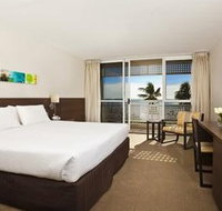 Mercure Hotel Harbourside Cairns - Coogee Beach Accommodation