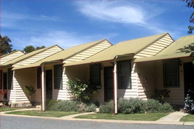 The Village Cabins - Coogee Beach Accommodation 0