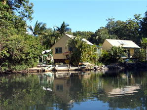 Tropic Oasis Holiday Villas - Coogee Beach Accommodation 0