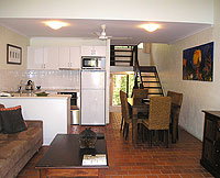 Coral Sea Villas - Coogee Beach Accommodation 3
