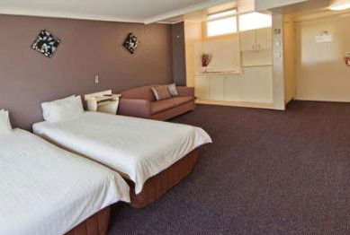 Country Comfort Tamworth Towers - Coogee Beach Accommodation 4