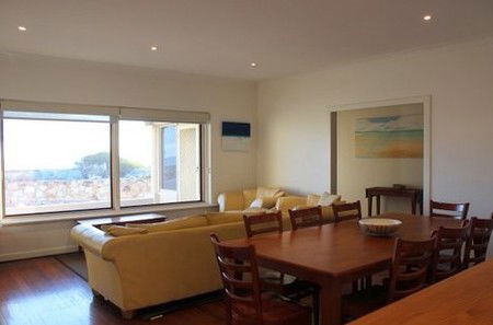 Seavista Holiday Units - Coogee Beach Accommodation 5