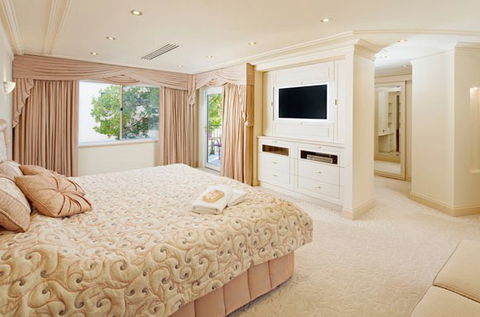 The Peninsula - Coogee Beach Accommodation 0