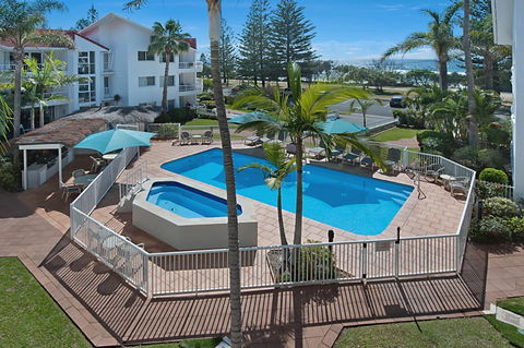 Le Beach Apartments - Coogee Beach Accommodation 4