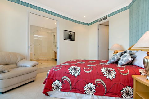 Santorini On Mudjimba - Coogee Beach Accommodation 1