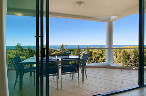 Santorini On Mudjimba - Coogee Beach Accommodation 4