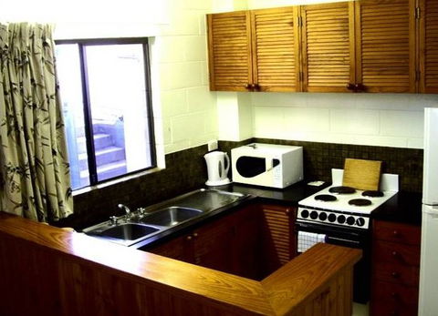 Ti Tree Holiday Apartments - Coogee Beach Accommodation 3