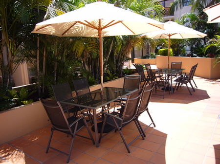 Chevron Palms - Coogee Beach Accommodation 6
