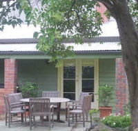 Bell Cottage - Coogee Beach Accommodation