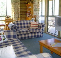 Myrtle Creek Cottages - Coogee Beach Accommodation