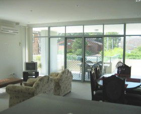 Jennys Court Apartments - Coogee Beach Accommodation 0
