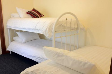 Oyster Cottage - Coogee Beach Accommodation 0