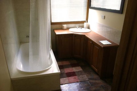 Oyster Cottage - Coogee Beach Accommodation 2